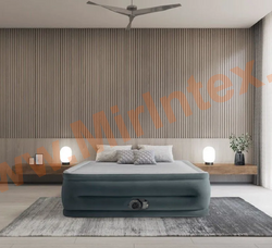 Надувная двухспальная кровать 152х203х56 см, со встроенным насосом 220В от сети, Comfort-Plush Queen, Intex 64418